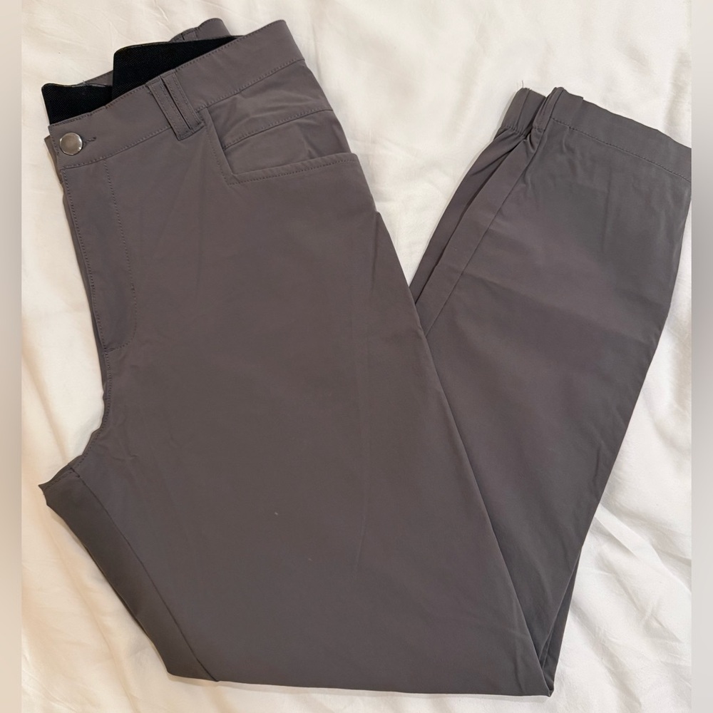 Bylt Basics Men's Ace Joggers (Size 33)
- Charcoal